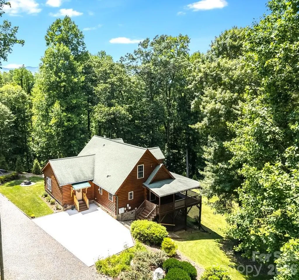 17 Aaron Way Waynesville NC 28786