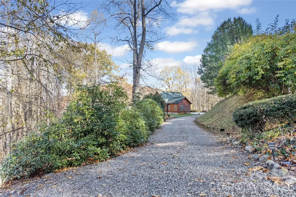 17 Aaron Way Waynesville NC 28786