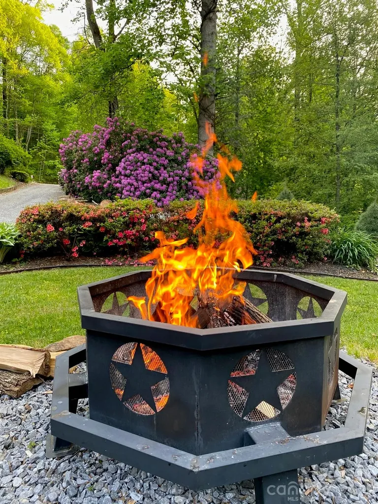 17 Aaron Way Waynesville NC 28786