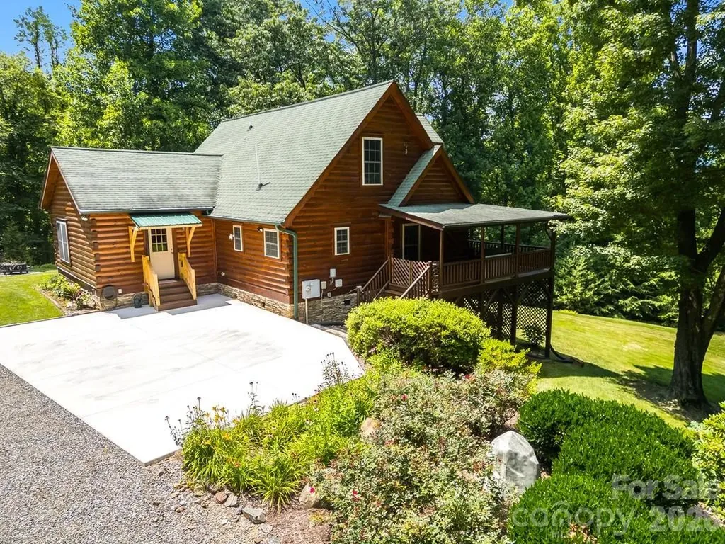 17 Aaron Way Waynesville NC 28786