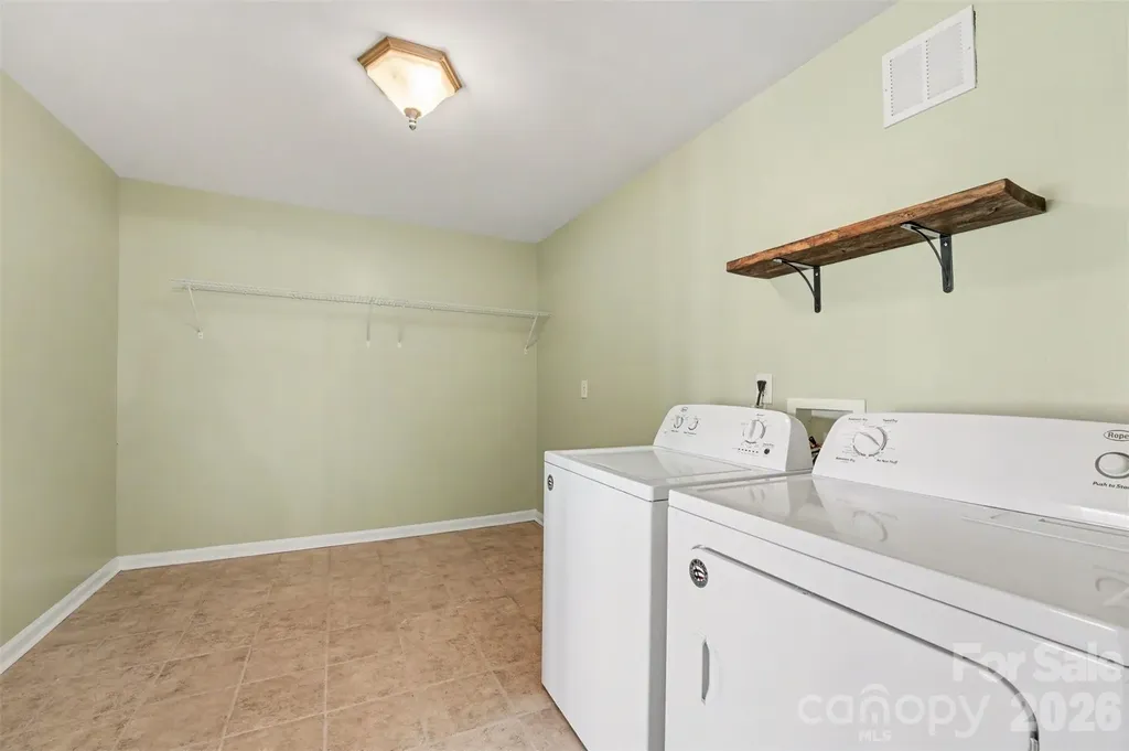 7088 Wateredge Drive Sherrills Ford NC 28673