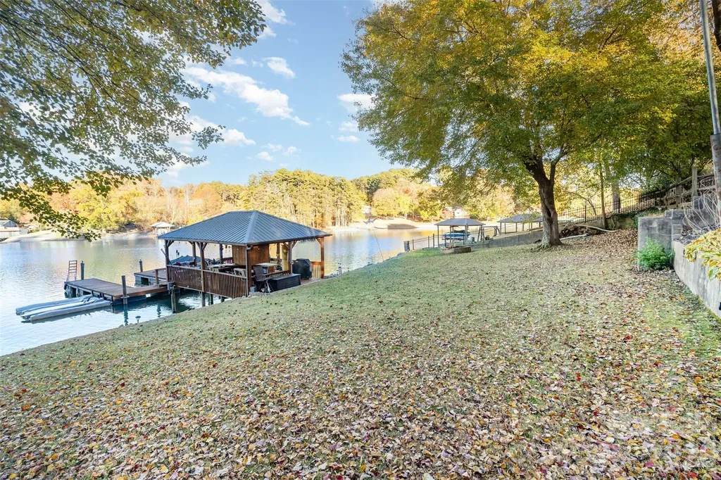 7088 Wateredge Drive Sherrills Ford NC 28673