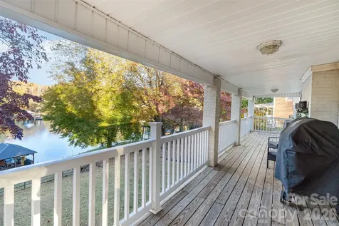 7088 Wateredge Drive Sherrills Ford NC 28673
