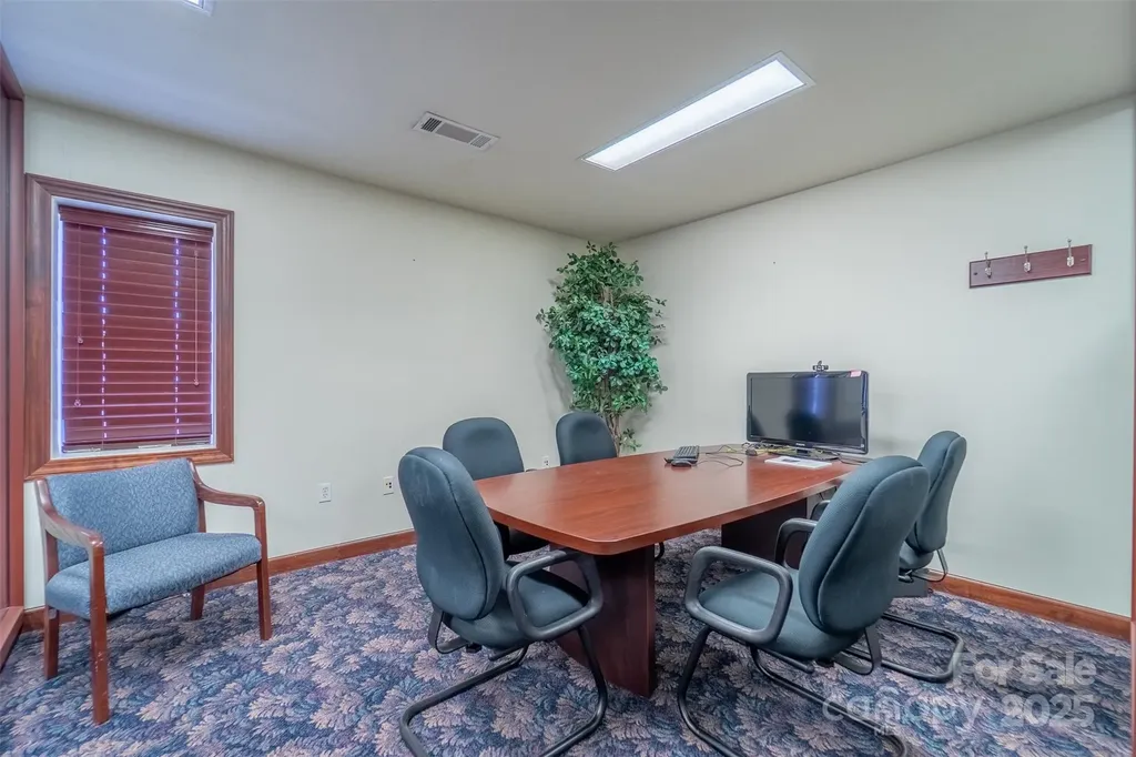 228 E Palmer Street Franklin NC 28734