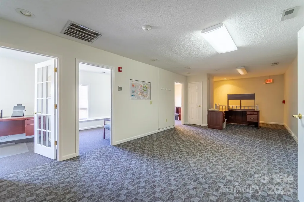 228 E Palmer Street Franklin NC 28734