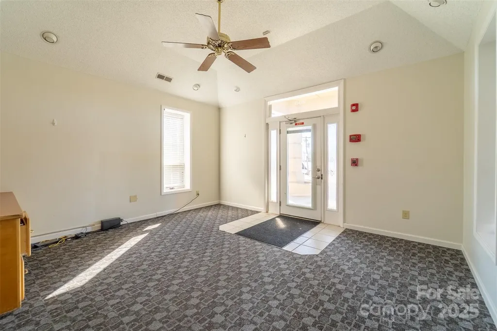 228 E Palmer Street Franklin NC 28734