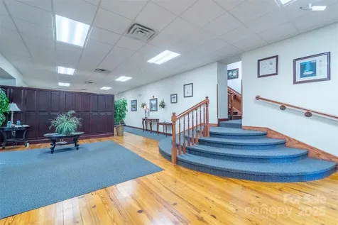 228 E Palmer Street Franklin NC 28734