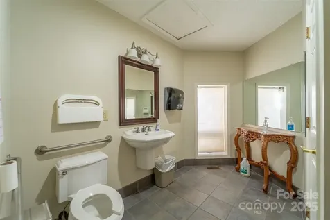 228 E Palmer Street Franklin NC 28734