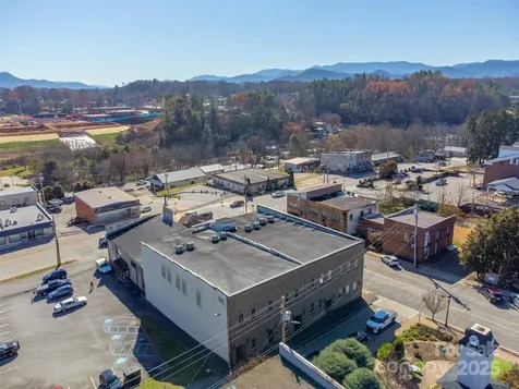 228 E Palmer Street Franklin NC 28734