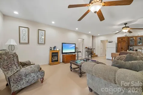 492 Starr Ridge Road Gaffney SC 29340