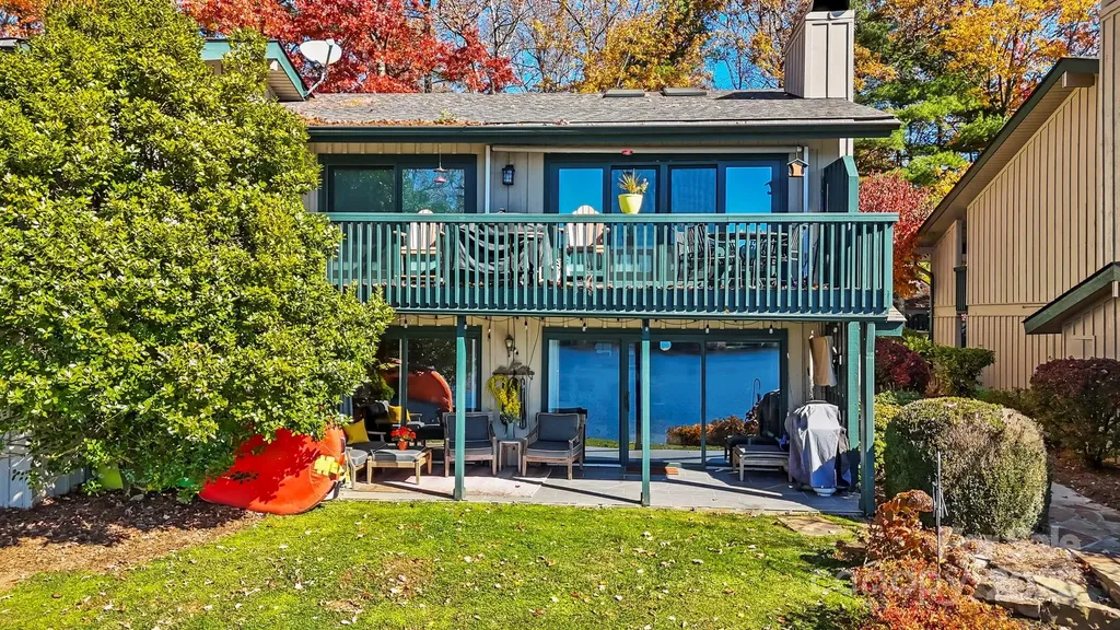 68 Toxaway Point Lake Toxaway NC 28747
