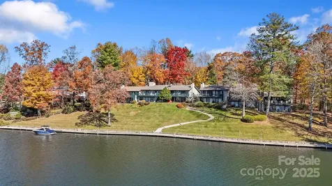 68 Toxaway Point Lake Toxaway NC 28747