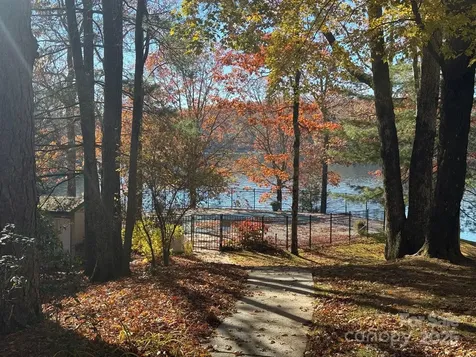68 Toxaway Point Lake Toxaway NC 28747