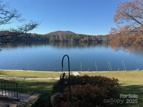 68 Toxaway Point Lake Toxaway NC 28747