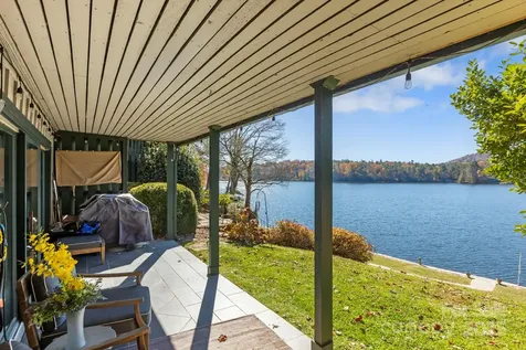 68 Toxaway Point Lake Toxaway NC 28747