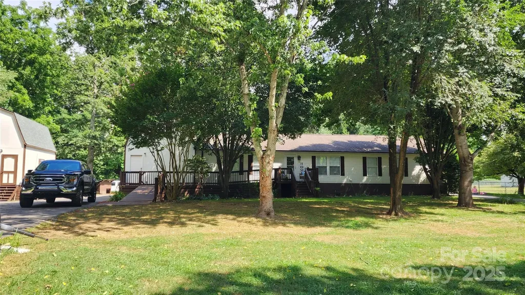 1235 Sulphur Springs Road Waynesville NC 28786
