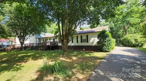 1235 Sulphur Springs Road Waynesville NC 28786
