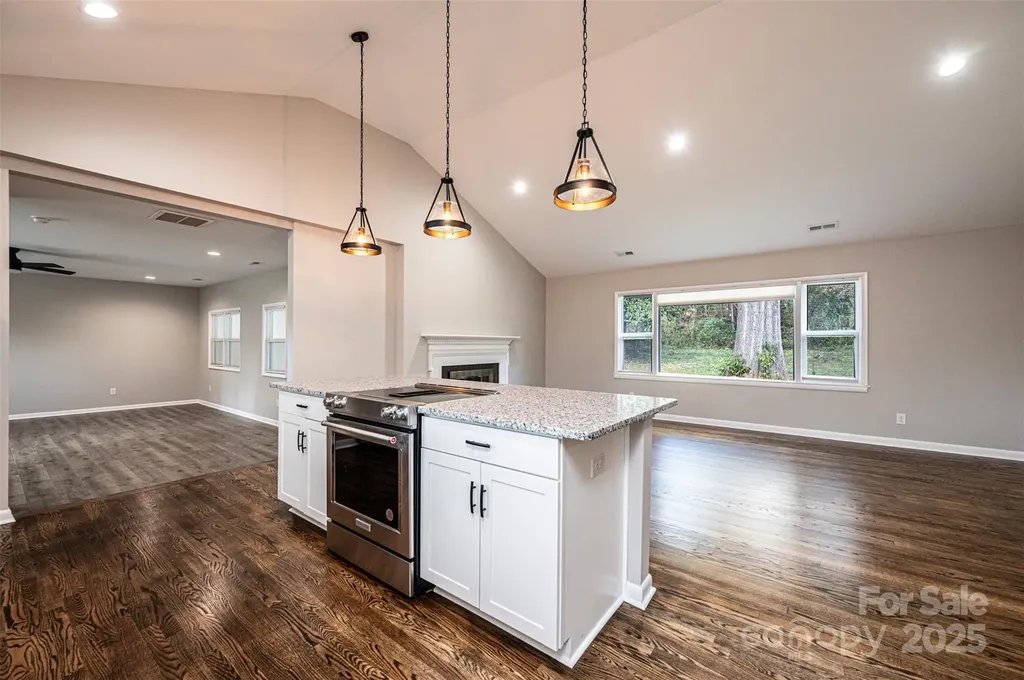 908 13th Street NW Conover NC 28613