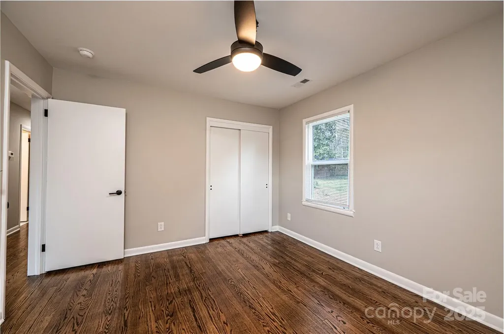 908 13th Street NW Conover NC 28613