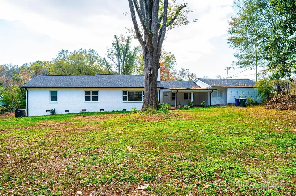 908 13th Street NW Conover NC 28613