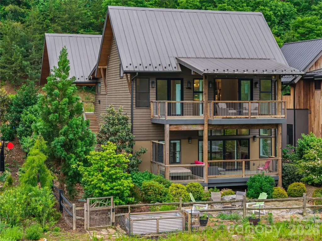 40 River Run Asheville NC 28804
