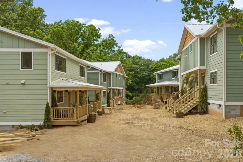 13 Fireside Drive Asheville NC 28806