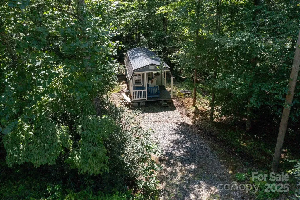 245 White Oak Creek Road Burnsville NC 28714
