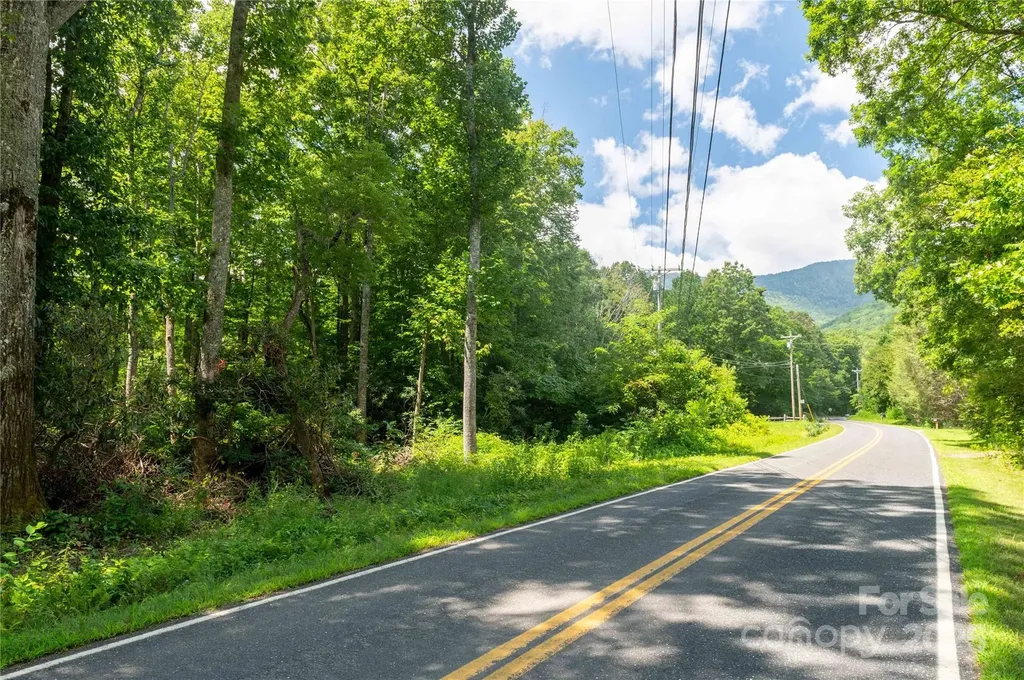 245 White Oak Creek Road Burnsville NC 28714