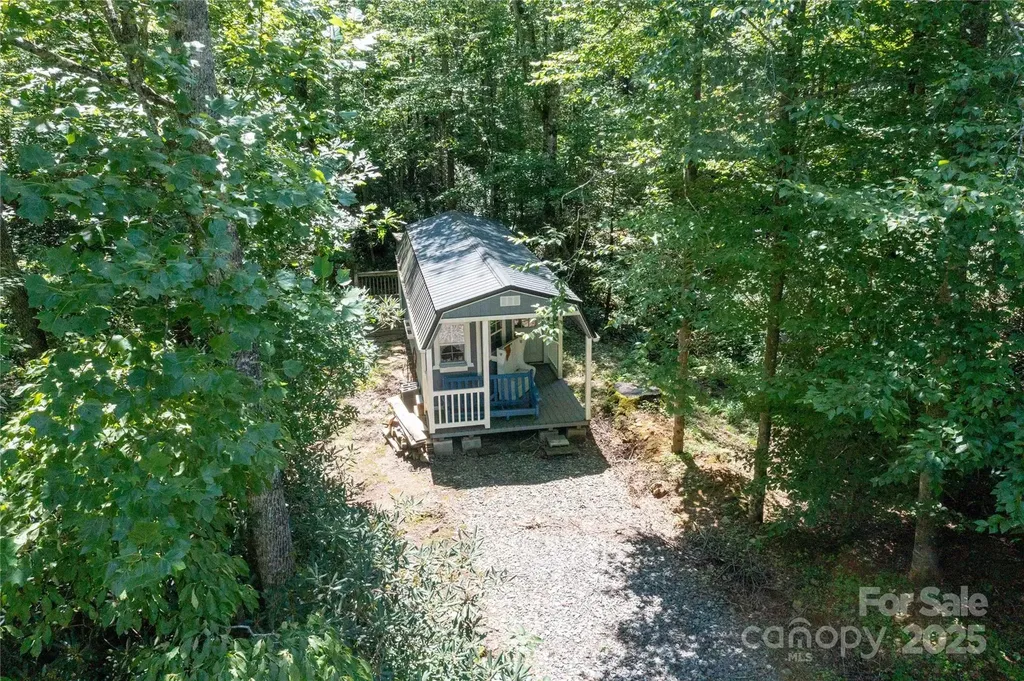 245 White Oak Creek Road Burnsville NC 28714