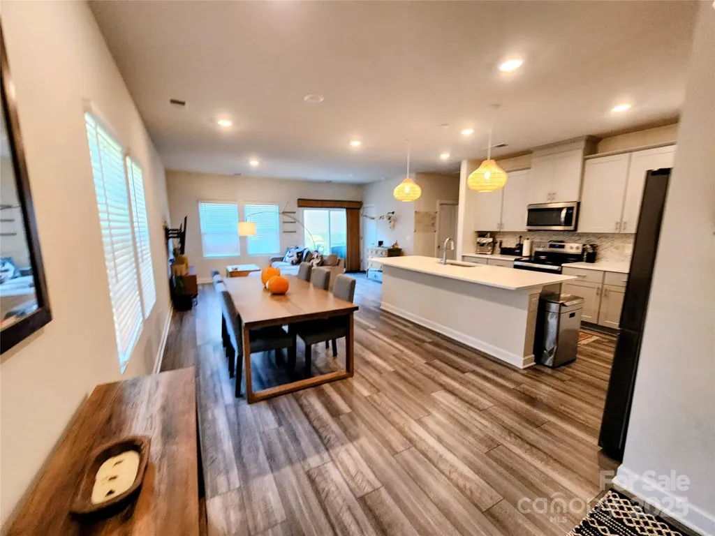 3873 County Down Avenue Kannapolis NC 28081