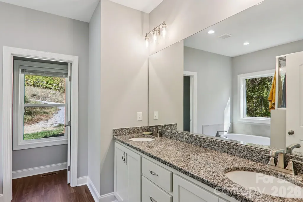 1367 Old Mill Road Hendersonville NC 28792