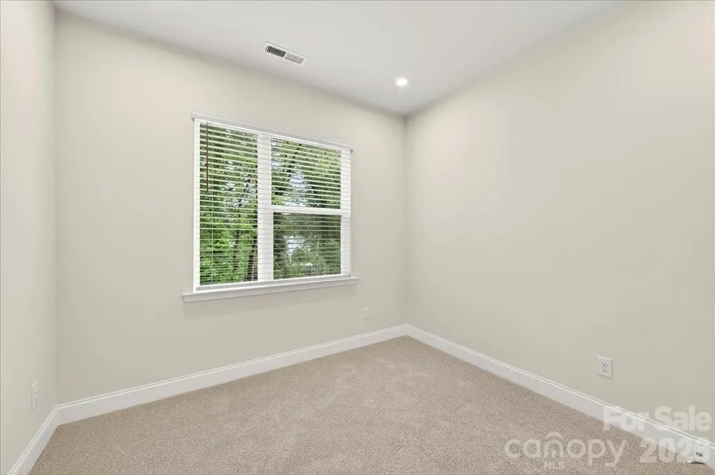 921 Archway Lane Charlotte NC 28217