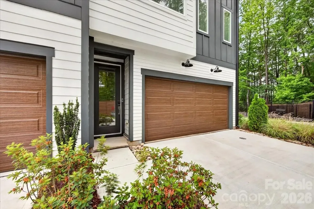 921 Archway Lane Charlotte NC 28217