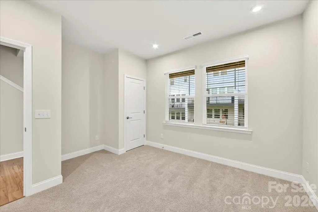 921 Archway Lane Charlotte NC 28217