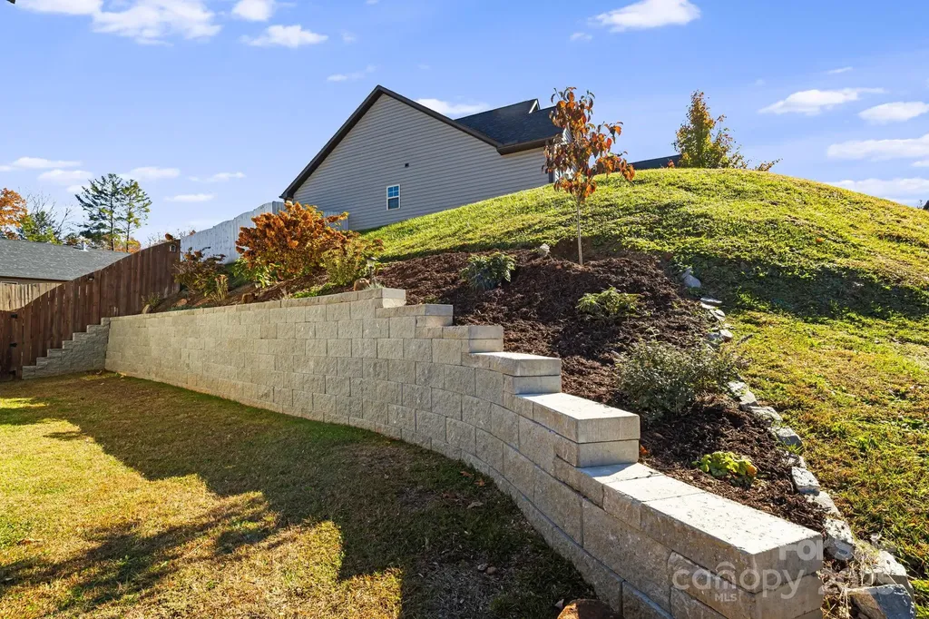 504 Rosebud Orchid Way Weaverville NC 28787