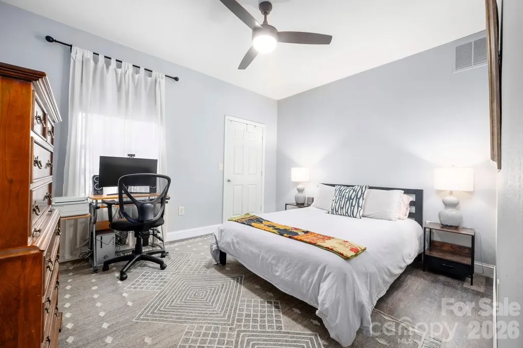 600 Vista Lake Drive Candler NC 28715