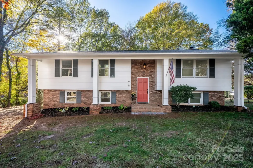 1185 10th Street Place Circle NW Hickory NC 28601