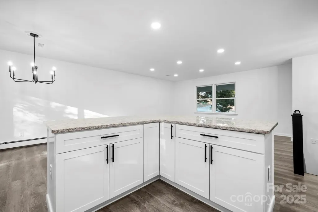 1185 10th Street Place Circle NW Hickory NC 28601
