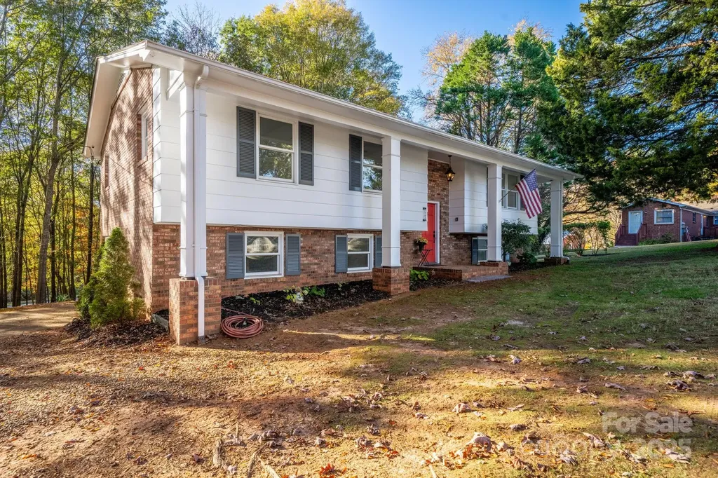 1185 10th Street Place Circle NW Hickory NC 28601