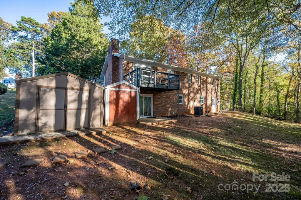 1185 10th Street Place Circle NW Hickory NC 28601