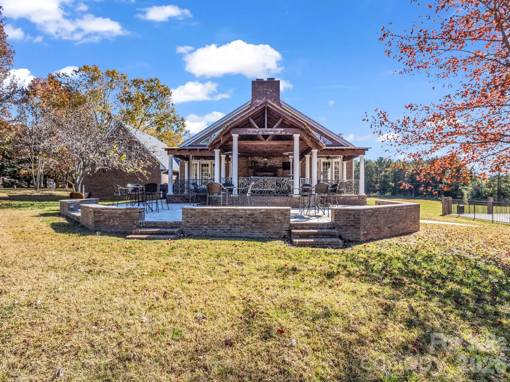 1102 S Mountain Road Bostic NC 28018