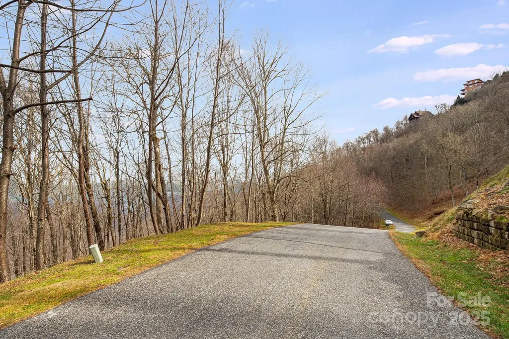 59/61 Running Cedar Drive Mars Hill NC 28754