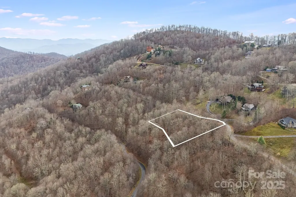 59/61 Running Cedar Drive Mars Hill NC 28754