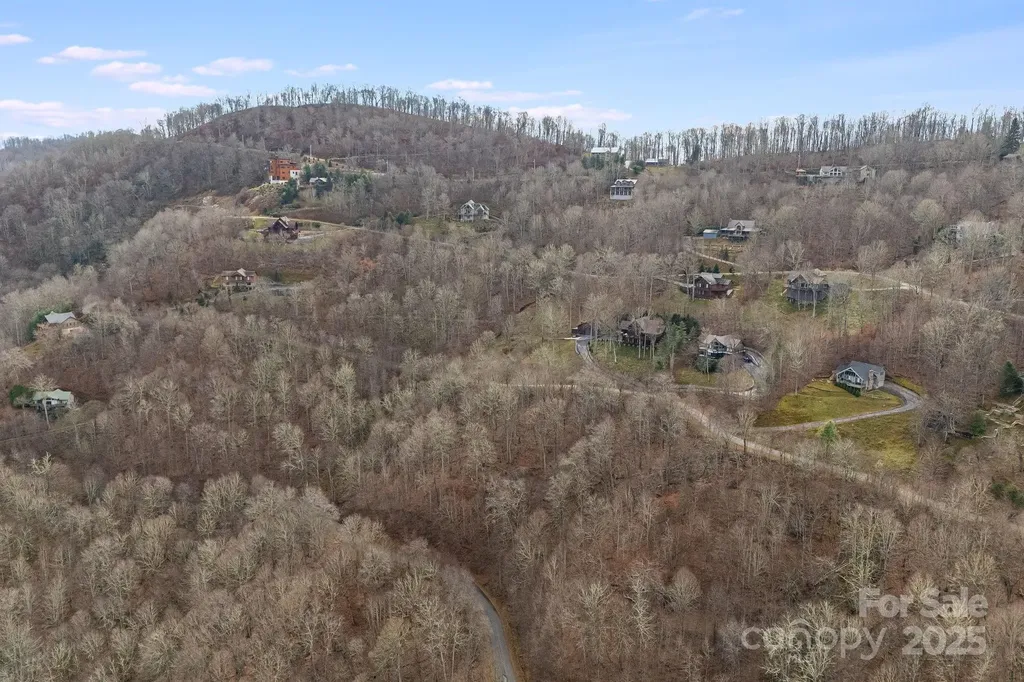 59/61 Running Cedar Drive Mars Hill NC 28754