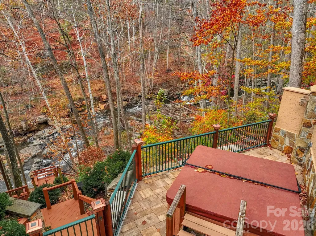 90 Rogers Creek Drive Bakersville NC 28705