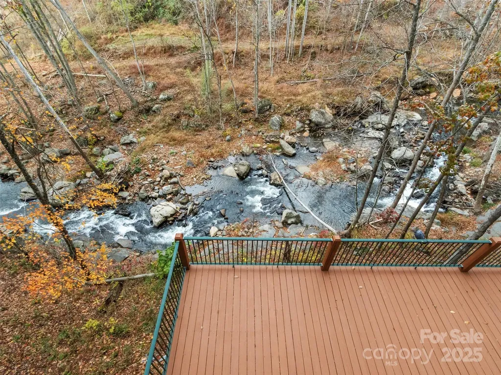 90 Rogers Creek Drive Bakersville NC 28705