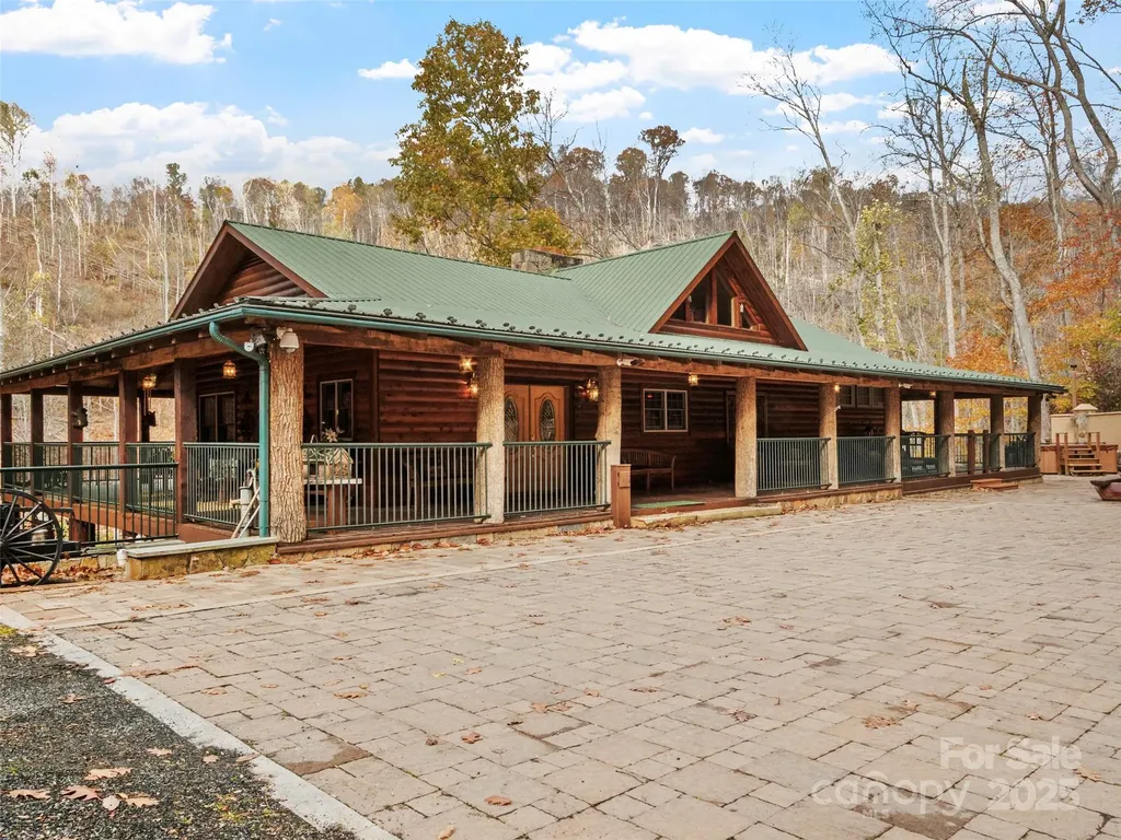 90 Rogers Creek Drive Bakersville NC 28705