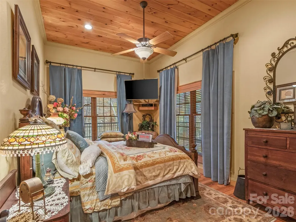 90 Rogers Creek Drive Bakersville NC 28705