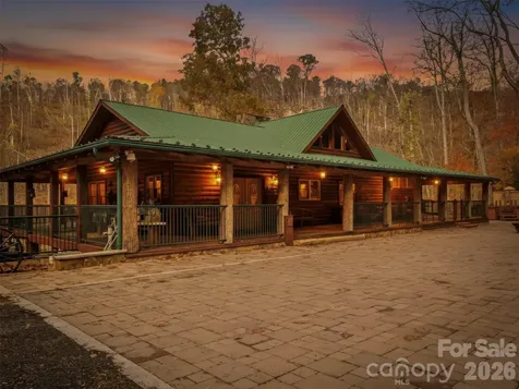 90 Rogers Creek Drive Bakersville NC 28705