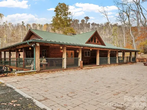 90 Rogers Creek Drive Bakersville NC 28705
